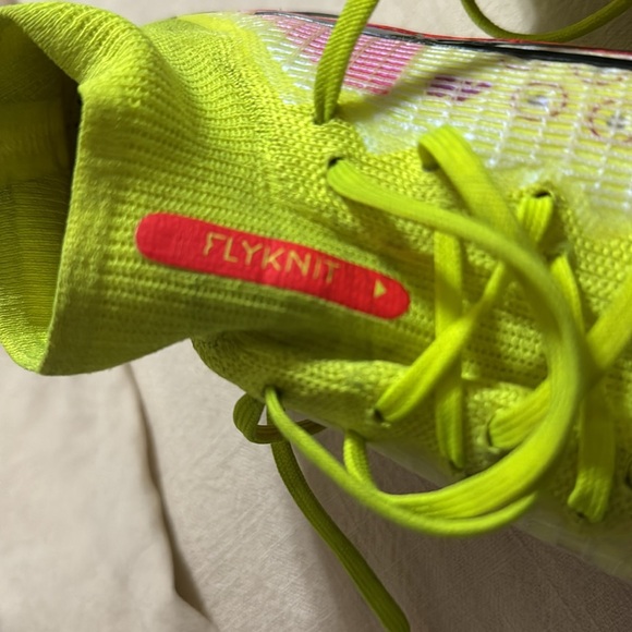 Mercurial Nike flyknit Men’s soccer cleats - Picture 13 of 14